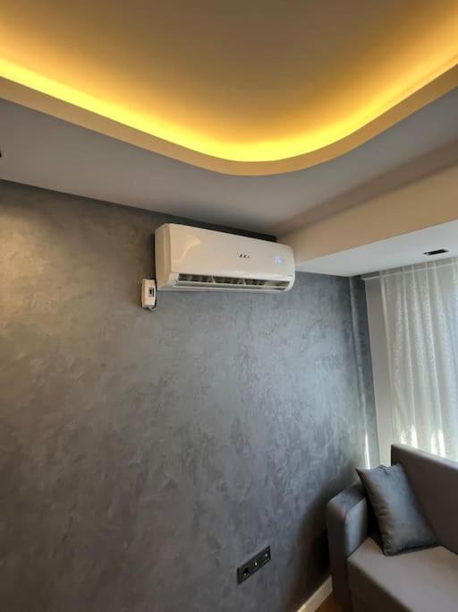 イスタンブールZeytinburnu Merkezi Konumda, Sifir Daire & Esyalarアパートメント エクステリア 写真